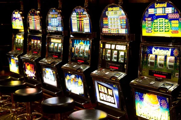 gacor99 app settings showing Casino Hold'em bitrate options for different connection speeds